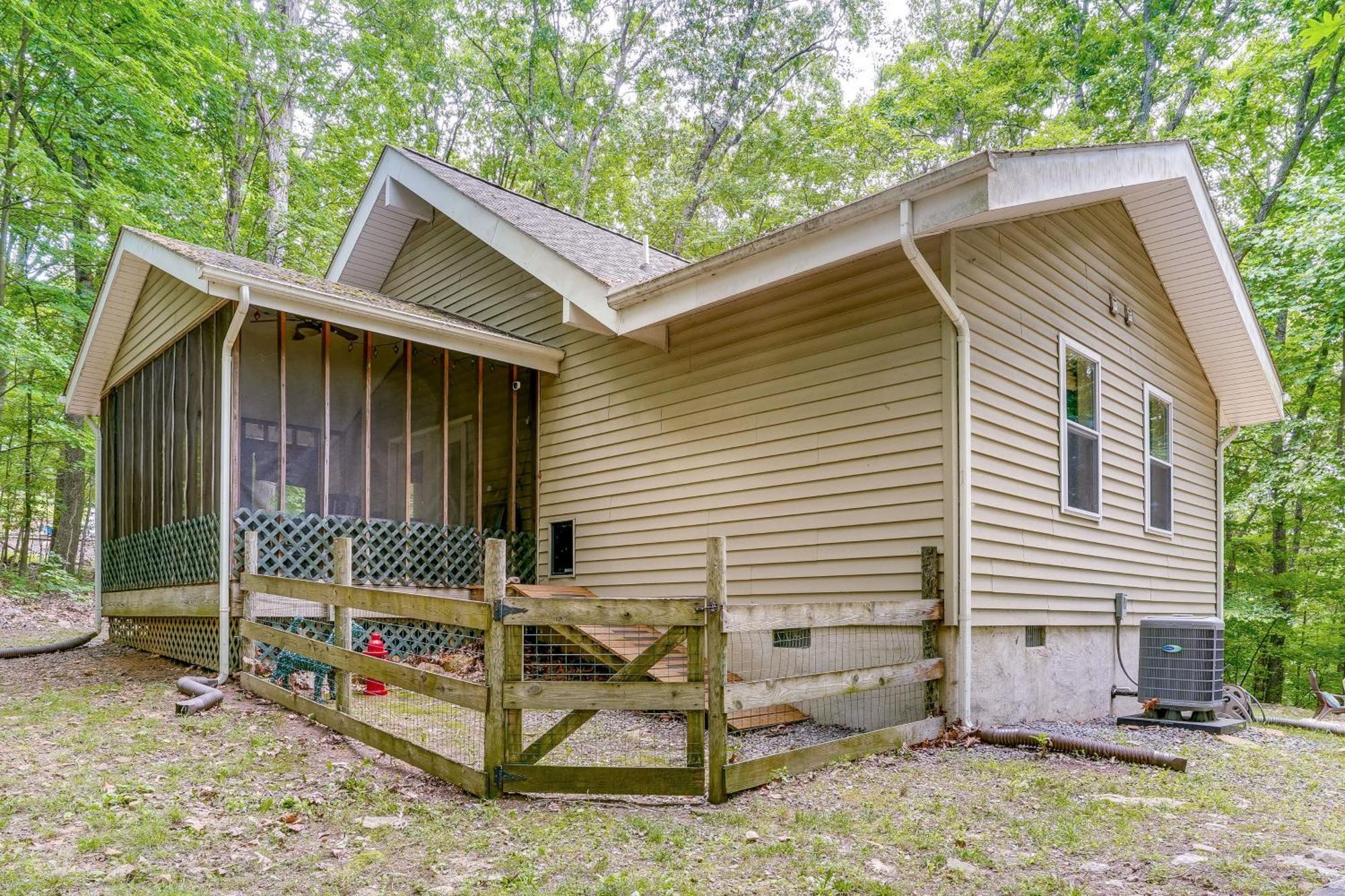 Cabin With Deck And Screened-In Porch In New Market! Exterior foto